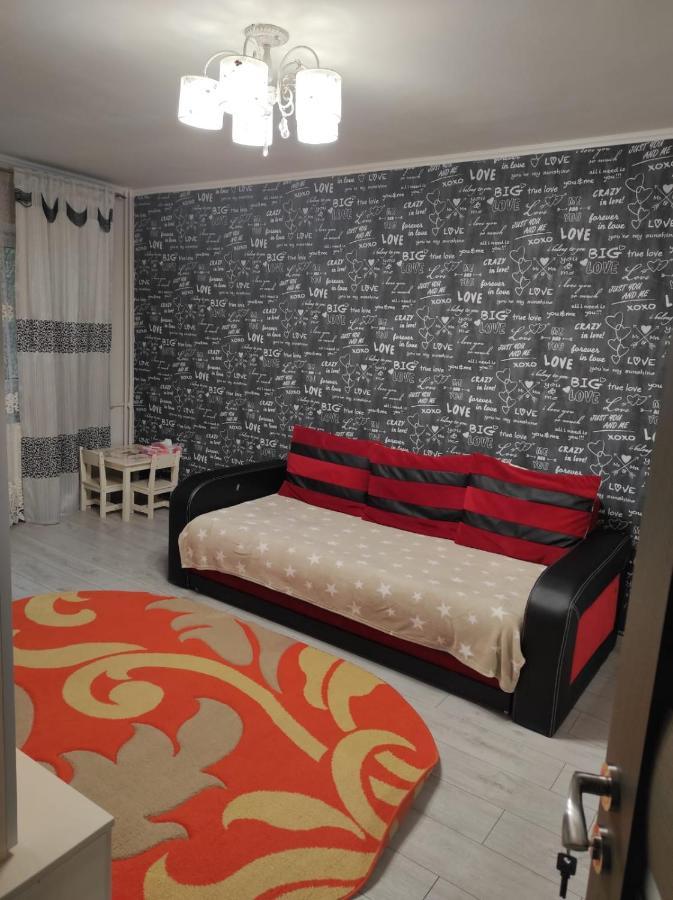 Private Room Near 3 Min Metrou Crangasi, 40 M2 Bucharest Luaran gambar
